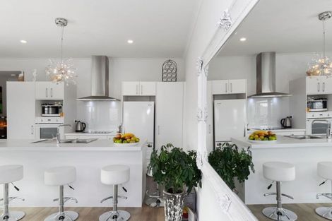 Photo of property in 28 Excelsa Place, Papamoa Beach, Papamoa, 3118