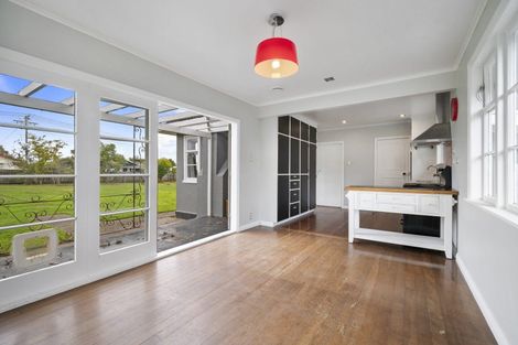 Photo of property in 15 Rira Street, Marton, 4710