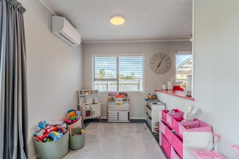 Photo of property in 129 Mclean Street, Woodville, 4920