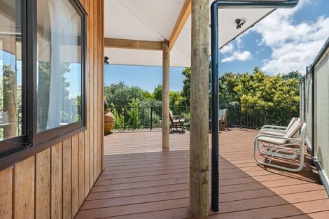 Photo of property in 23a Donnelly Street, Oakura, 4314