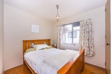 Photo of property in 20a Ocean View Road, Hatfields Beach, Orewa, 0931