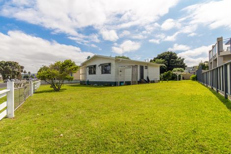 Photo of property in 20 Wainui Road, Raglan, 3225