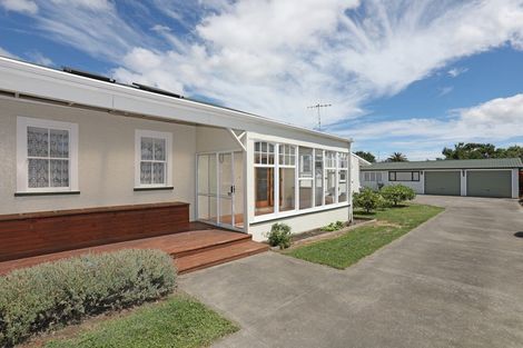 Photo of property in 161 Bridge Street, Bulls, 4818