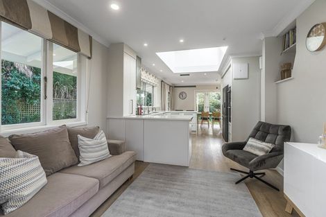 Photo of property in 12 Midway Avenue, Castor Bay, Auckland, 0620