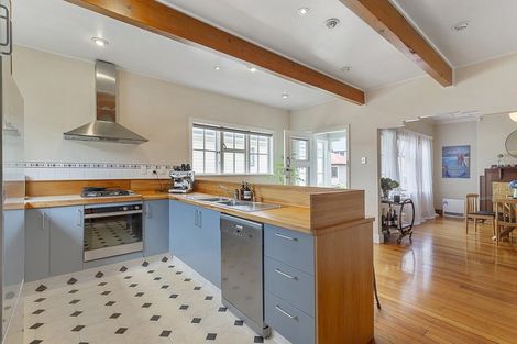 Photo of property in 100 Brougham Street, Mount Victoria, Wellington, 6011