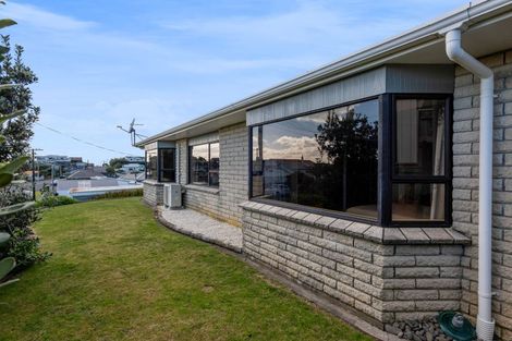 Photo of property in 1/17 Roy Terrace, Moturoa, New Plymouth, 4310
