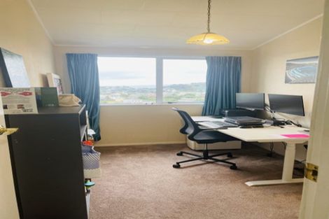 Photo of property in 6 Kekerenga Street, Strathmore Park, Wellington, 6022