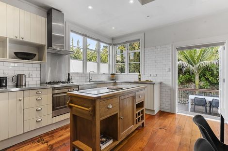 Photo of property in 14 Malvern Road, Morningside, Auckland, 1022