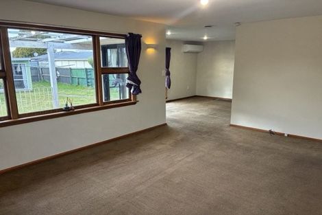 Photo of property in 13 Oriana Crescent, Hornby, Christchurch, 8042