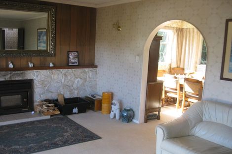 Photo of property in 17 Holly Grove, Maungaraki, Lower Hutt, 5010