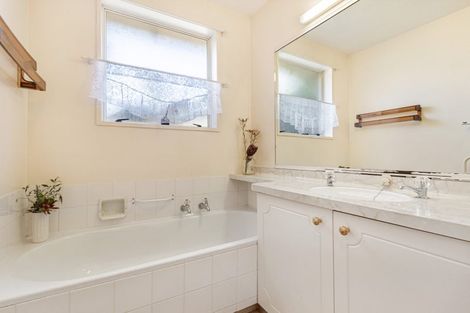 Photo of property in 1/5 Cottesmore Close, Burnside, Christchurch, 8053