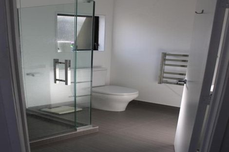 Photo of property in 40a Omahu Road, Greenlane, Auckland, 1051