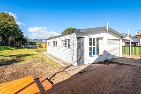 Photo of property in 28 Callender Terrace, Paraparaumu Beach, Paraparaumu, 5032