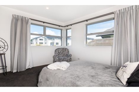 Photo of property in 13 Podgora Avenue, Kumeu, 0810