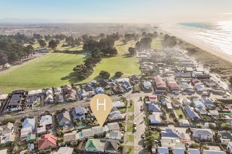 Photo of property in 2/10 Keppel Street, New Brighton, Christchurch, 8083