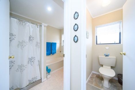 Photo of property in 2 Belvedere Crescent, Takaro, Palmerston North, 4412