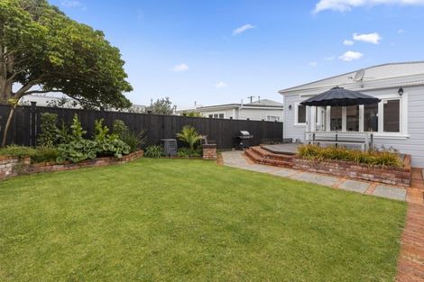 Photo of property in 39 Queen Street, Petone, Lower Hutt, 5012