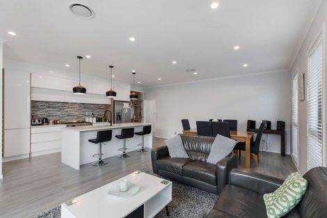 Photo of property in 95 Nobilo Road, Kumeu, 0810