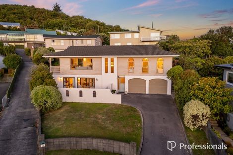 Photo of property in 14 Hibiscus Grove, Maungaraki, Lower Hutt, 5010