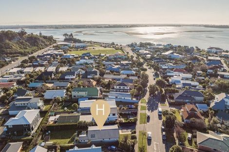 Photo of property in 23 Celia Street, Redcliffs, Christchurch, 8081