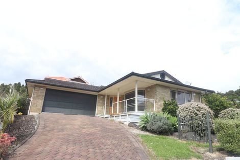 Photo of property in 6 Silkwood Grove, Totara Heights, Auckland, 2105