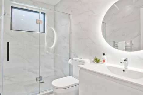 Photo of property in 10 Kea Road, Silverdale, 0932