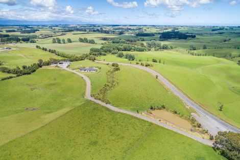 Photo of property in 760 Halcombe Road, Halcombe, Feilding, 4775