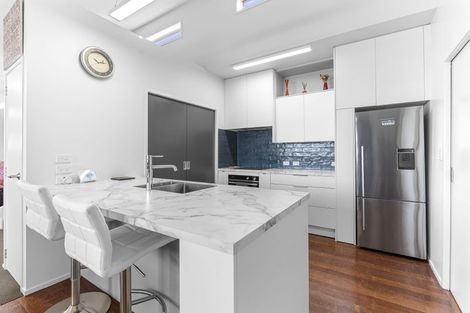 Photo of property in 72 Clemow Road, Fitzroy, New Plymouth, 4312