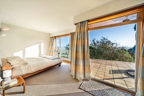Photo of property in 28 Ngaumatau Road, Point Howard, Lower Hutt, 5013