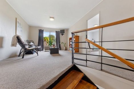 Photo of property in 30 Simon Owen Place, Golflands, Auckland, 2013