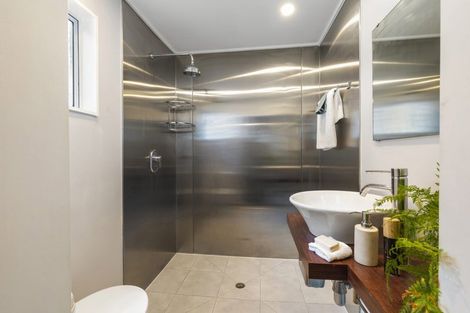 Photo of property in 118 Owhiro Bay Parade, Owhiro Bay, Wellington, 6023