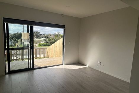 Photo of property in 2/39 Renata Crescent, Te Atatu Peninsula, Auckland, 0610