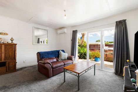 Photo of property in 11 Elm Street, Waiuku, 2123