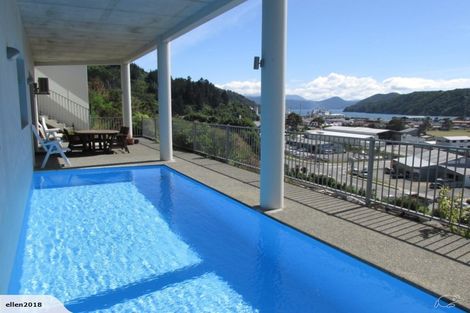 Photo of property in 26 Gravesend Place, Picton, 7220