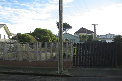 Photo of property in 4 Drake Street, New Brighton, Christchurch, 8061