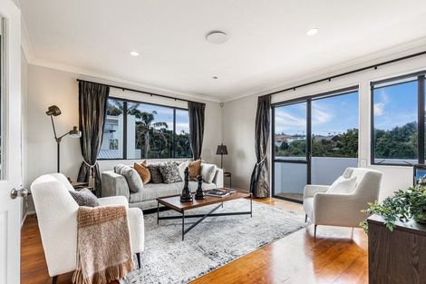 Photo of property in 5 Hobie Court, West Harbour, Auckland, 0618