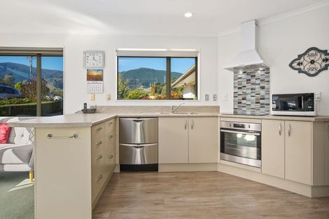 Photo of property in 330 Suffolk Road, Stoke, Nelson, 7011