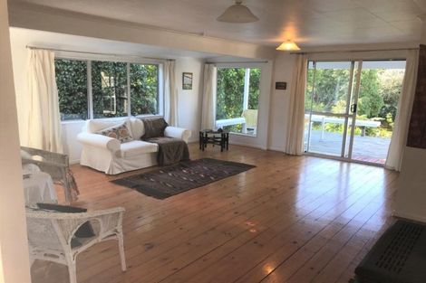 Photo of property in 47 Wairau Road, Oakura, 4314