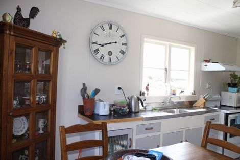 Photo of property in 57 Ladys Mile, Eltham, 4322