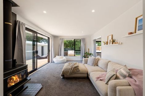 Photo of property in 6 Bidwell Place, Hillmorton, Christchurch, 8025