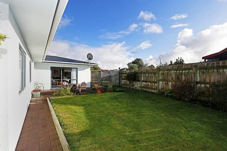 Photo of property in 20 Pohutukawa Drive, Opunake, 4616