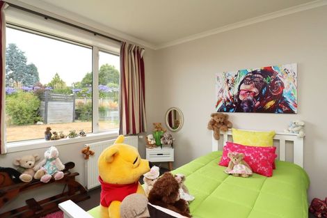 Photo of property in 17 Grove Avenue, Weston, Oamaru, 9401