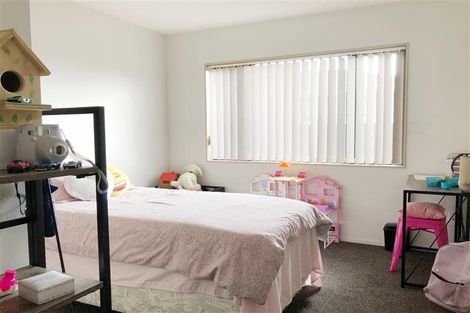 Photo of property in 318 Triangle Road, Massey, Auckland, 0614