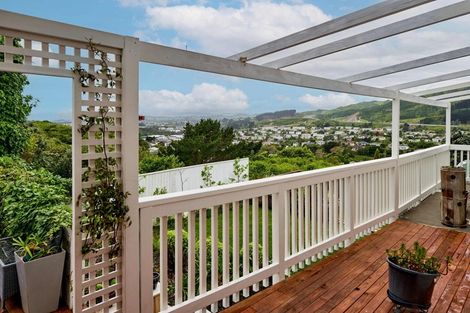 Photo of property in 28 Turriff Crescent, Tawa, Wellington, 5028