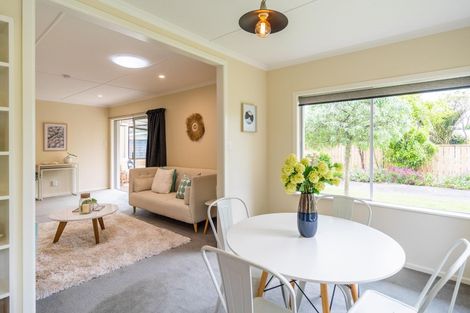 Photo of property in 8 Leybourne Avenue, Waikanae, 5036