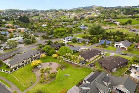 Photo of property in 10 Avon Rise, Welcome Bay, Tauranga, 3112