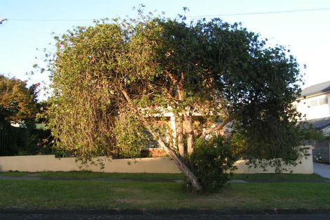 Photo of property in 2/76 Francis Street, Hauraki, Auckland, 0622