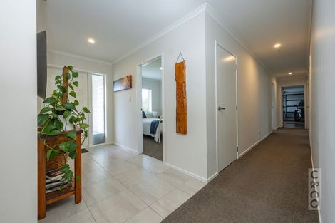 Photo of property in 11 Jessie Rise, Riverhead, 0820