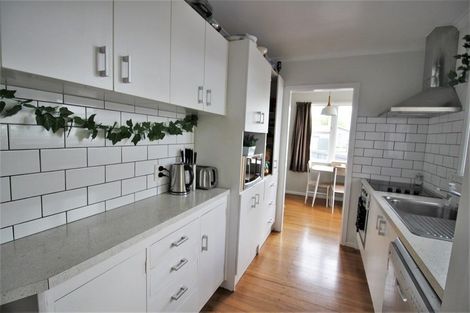 Photo of property in 9 English Street, St Andrews, Hamilton, 3200