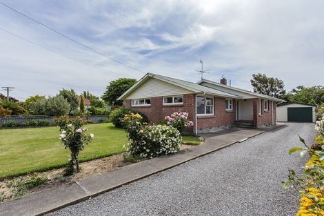 Photo of property in 9 Douglas Road, Amberley, 7410